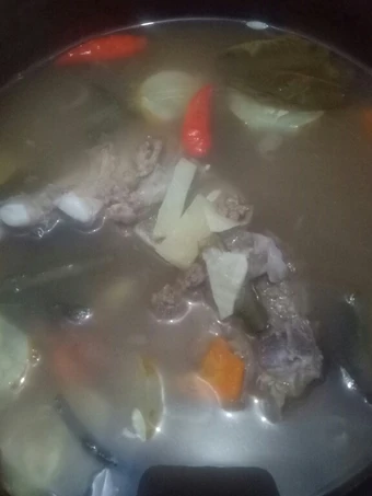 Langkah Mudah untuk Membuat Resep Asem asem balungan daging sapi Anti Ribet, Mantap Sekali