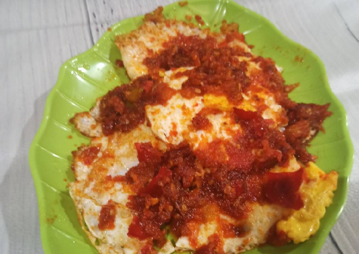 Telur ceplok balado