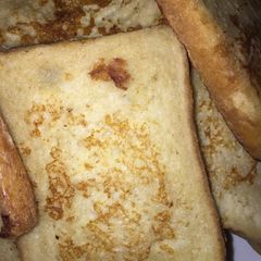 A picture of French toast.