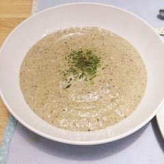 A picture of Cream of Mushroom soup.