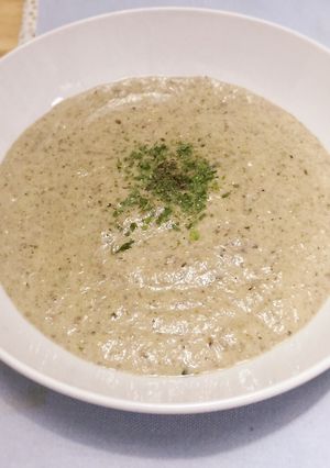 A picture of Cream of Mushroom soup.