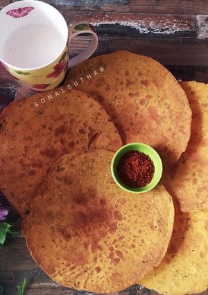 મેથી મસાલા ખાખરા (Methi Masala Khakhra recipe in Gujarati) રેસીપી મુખ્ય ફોટો