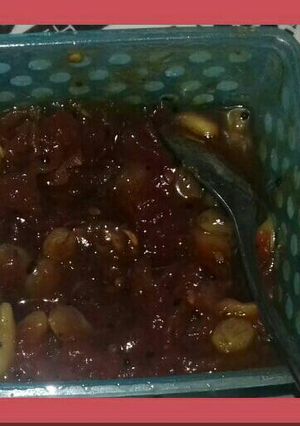 A picture of Tomato dry fruit chutney.
