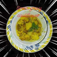 A picture of Green gravy cauliflower.