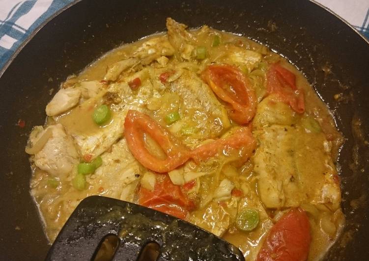 Filé de merluza ao curry - Tudogosreceitas