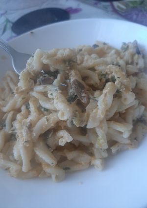 Tejszínes-gombás tészta recept fotója