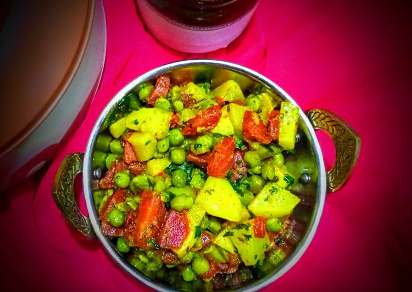 Aloo gajar matar