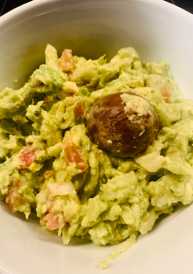 Una foto de Guacamole casero 🥑