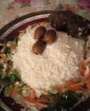 Μπιφτέκι με ρύζι νυχάκι και δροσερή σαλάτα