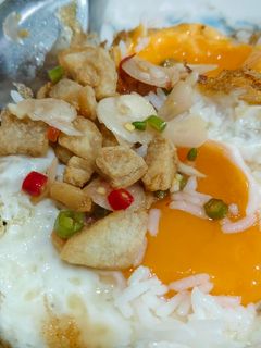 รูปของ กากหมูเจียว+ไข่ดาว