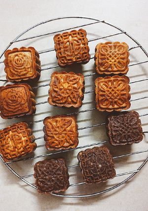 Hình của món Bánh trung thu mật ong nhân trứng sữa cacao size 50g.