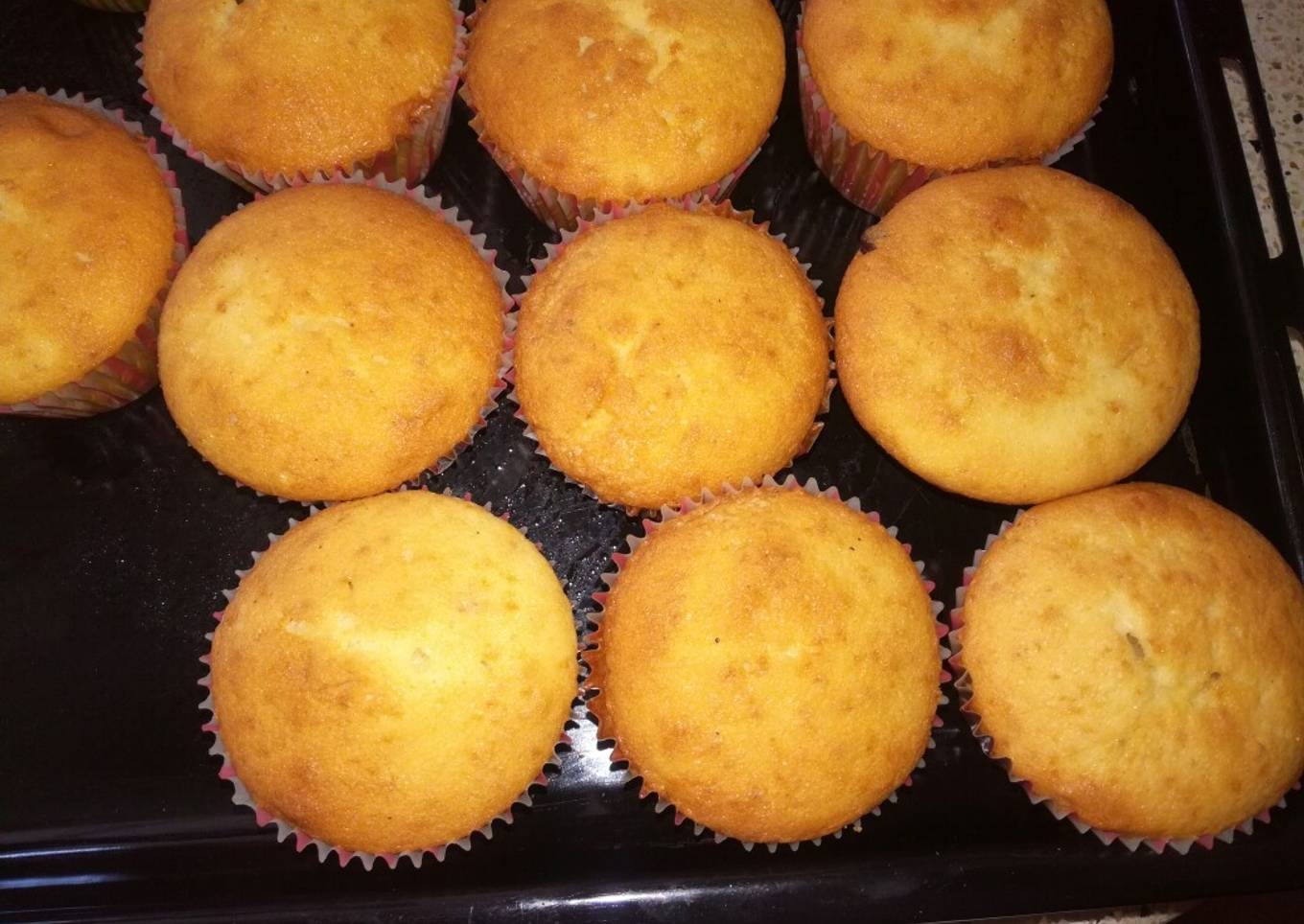 Banana cuppies