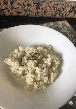 Una foto de Arroz a banda con ajo y perejil