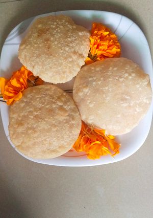 शेंगदाने साटोरी (shengdane satori recipe in marathi) रेसिपी चे मुख्य फोटो