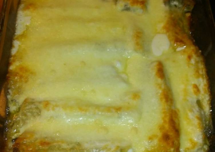 Creamy Beef Stuffed Manicotti