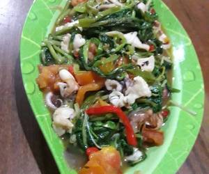 Resep Mudah Kangkung Cumi Saus Tiram Nikmat Lezat