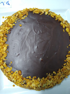 Una foto de Tarta toffee con ganache de chocolate y maní