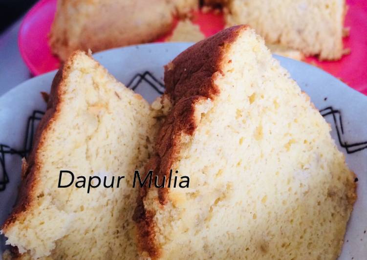 Banana chiffon cake