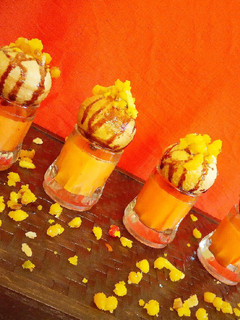 A picture of Boondi Golguppa and Kesar Rabdi Shots.