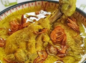 Foto resep Opor Ayam Kuning Sederhana