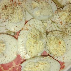 A picture of Boiled eggs.