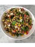 Insalata di farro con mais, melanzane, mozzarelle, pomodori e valeriana 🌽🍅🌱