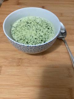 Una foto de Crema de espinacas y queso