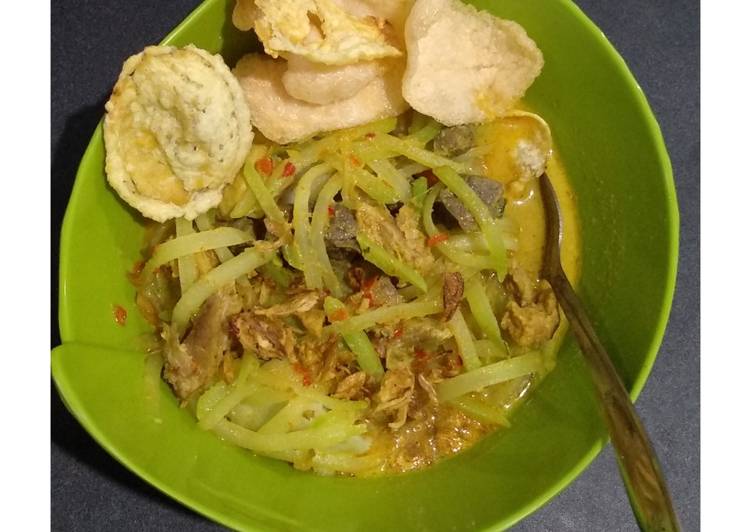 Lontong sayur