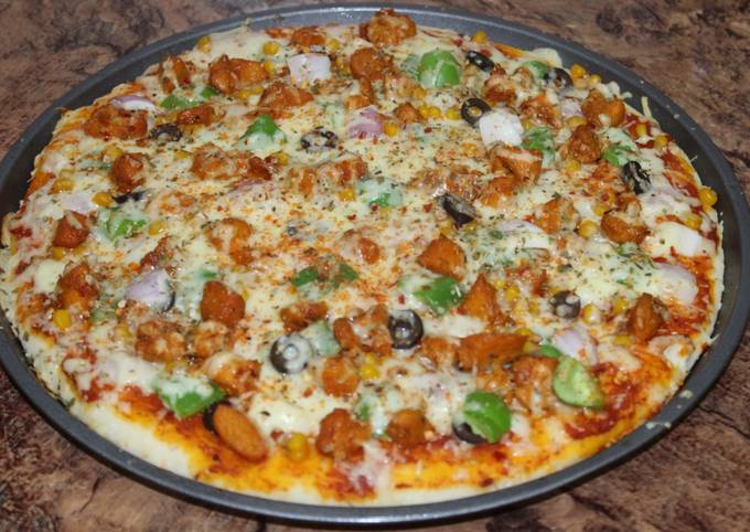 Chicken tikka pizza | homemade | by cooking world/