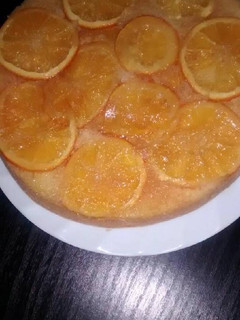 Una foto de Torta invertida de naranja
