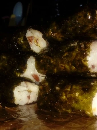 Cara Sederhana Menyiapkan Resep  Nasi Kepal (onigiri) sederhana yang Menggugah Selera, Bisa Manjain Lidah