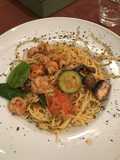 Pasta con camarones al olivo
