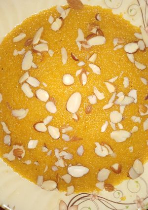 A picture of Sooji halwa😍.