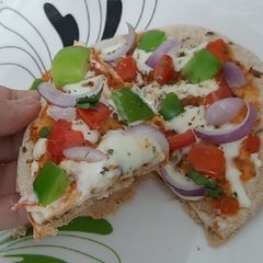 A picture of Roti pizza.