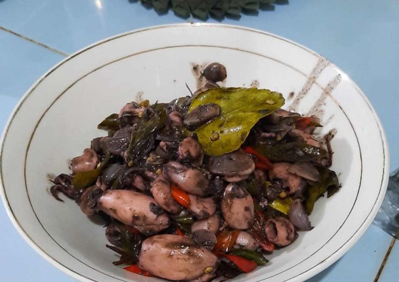 Cumi dengan saus hitam