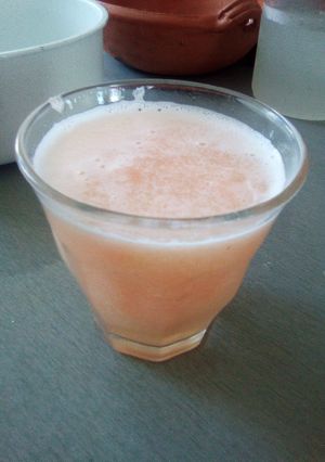 Una foto de Refrescante agua de melón