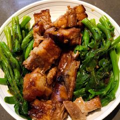 A picture of Choisam and Bbq pork.