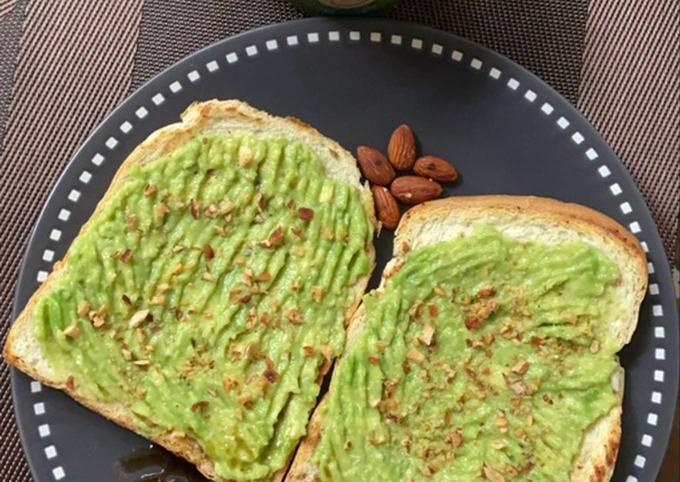 Avocado Toast With Almond