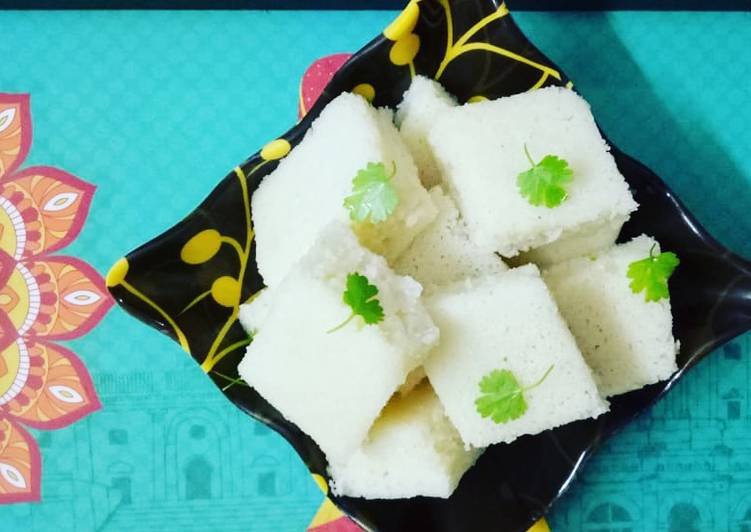 Steps to Prepare Speedy Oil-free Dhokla