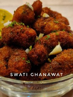 कुरकुरीत कोळंबी पकोडा (kolambi pakoda recipe in marathi) रेसिपी चे मुख्य फोटो