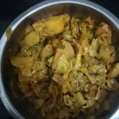 A picture of Cabbage veg with potato.