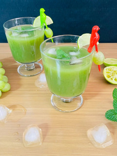 A picture of Grapes & Mint Cooler.
