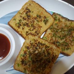 A picture of Bread pizza.