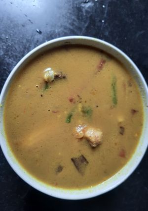 চিকেন ভেজিটেবল স্ট্যু(Chicken vegetable stew recipe in Bengali) রেসিপির প্রধান ছবি