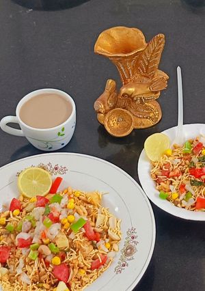 A picture of ✨🌶️ Street Style Bhujiya Bhel (With Garlic Chutney).