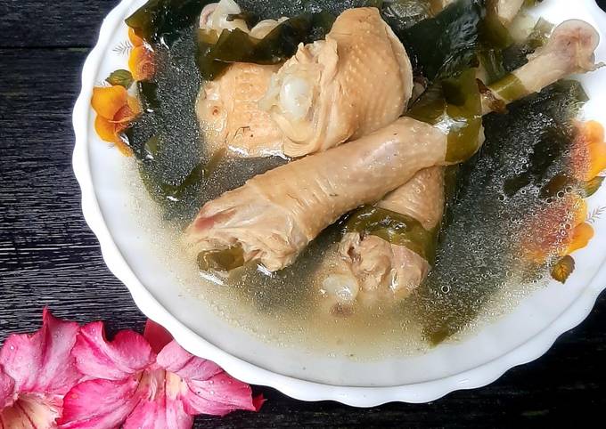 Cara Gampang Menyajikan Sup Rumput Laut Ayam yang Lezat Sekali