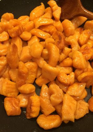 Lila és sárga batáta gnocchi recept fotója