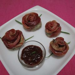A picture of Vegetables stuffed Rose Momos.