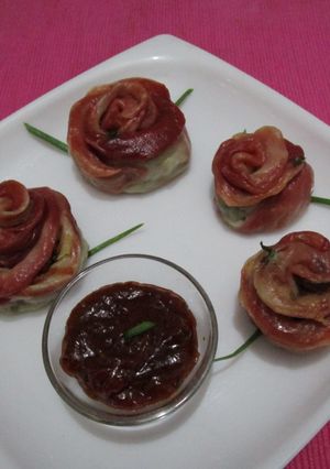 A picture of Vegetables stuffed Rose Momos.