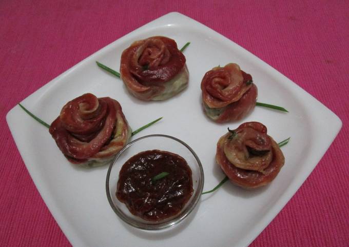 Recipe of Favorite Vegetables stuffed Rose Momos